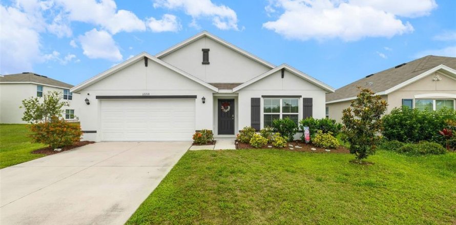 House in Parrish, Florida 4 bedrooms, 169.83 sq.m. № 2092279