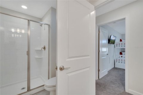 Townhouse in Davenport, Florida 4 bedrooms, 176.7 sq.m. № 1650475 - photo 8