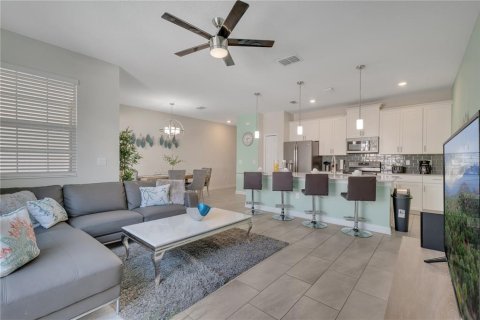Townhouse in Davenport, Florida 4 bedrooms, 176.7 sq.m. № 1650475 - photo 30