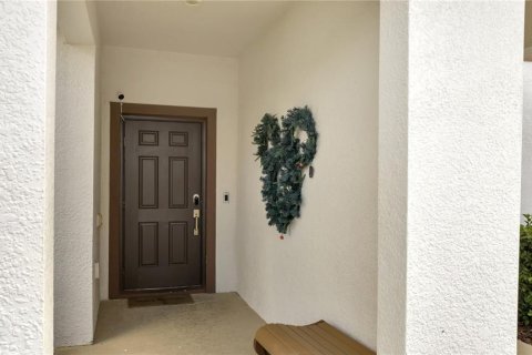 Townhouse in Davenport, Florida 4 bedrooms, 176.7 sq.m. № 1650475 - photo 1