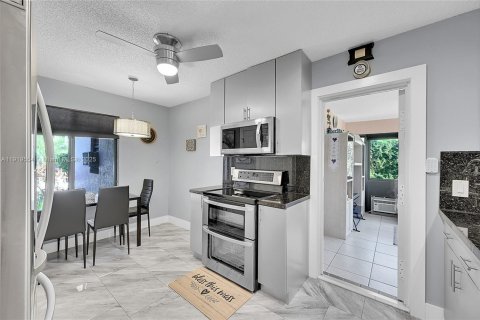 Купить виллу или дом в Делрей-Бич, Флорида 3 спальни, 102.19м2, № 1974923 - фото 25