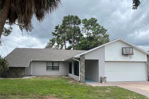 Casa en alquiler en Spring Hill, Florida, 3 dormitorios, 157.93 m2 № 1899603 - foto 1