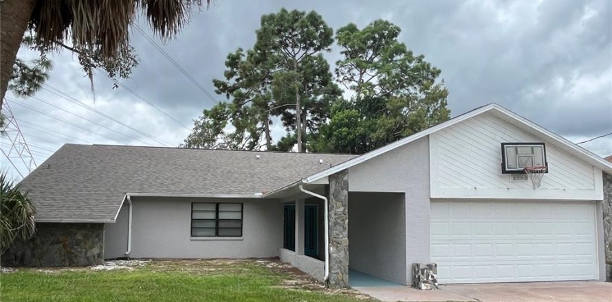 Casa en Spring Hill, Florida 3 dormitorios, 157.93 m2 № 1899603