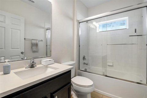 House in Davenport, Florida 4 bedrooms, 237.46 sq.m. № 2099049 - photo 15