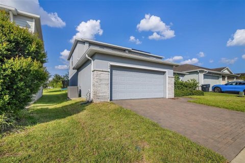 House in Davenport, Florida 4 bedrooms, 237.46 sq.m. № 2099049 - photo 5
