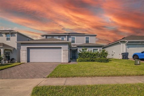 House in Davenport, Florida 4 bedrooms, 237.46 sq.m. № 2099049 - photo 3