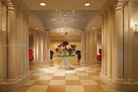 Condo in Sunny Isles Beach, Florida, 3 bedrooms  № 2035483 - photo 4