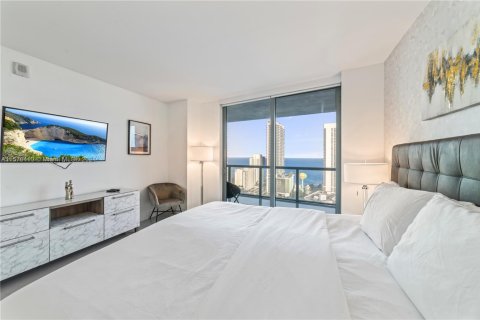 Copropriété à louer à Hallandale Beach, Floride: 3 chambres, 146.51 m2 № 1933863 - photo 13