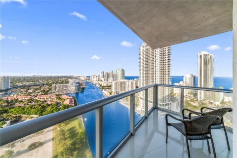 Copropriété à louer à Hallandale Beach, Floride: 3 chambres, 146.51 m2 № 1933863 - photo 22