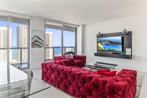 Copropriété à louer à Hallandale Beach, Floride: 3 chambres, 146.51 m2 № 1933863 - photo 2