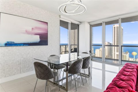 Copropriété à louer à Hallandale Beach, Floride: 3 chambres, 146.51 m2 № 1933863 - photo 6