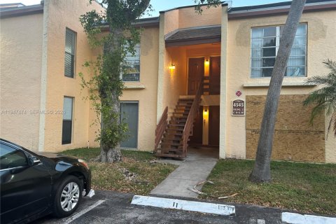 Condominio en Tamarac, Florida, 3 dormitorios  № 2003327