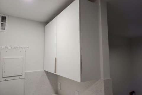 Condominio en venta en Tamarac, Florida, 3 dormitorios, 108.42 m2 № 2003327 - foto 9