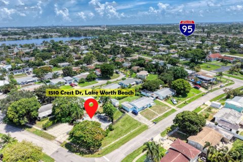 Villa ou maison à Lake Worth, Floride 4 chambres, 178.19 m2 № 2317036