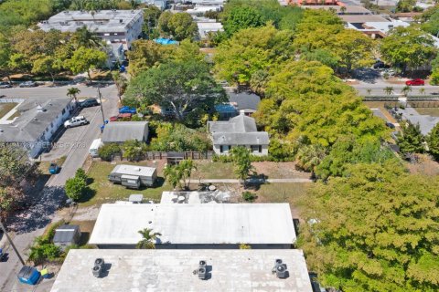 Купить коммерческую недвижимость в Холливуд, Флорида № 2000703 - фото 15