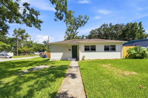 Casa en venta en Tampa, Florida, 4 dormitorios, 121.33 m2 № 2330052 - foto 3