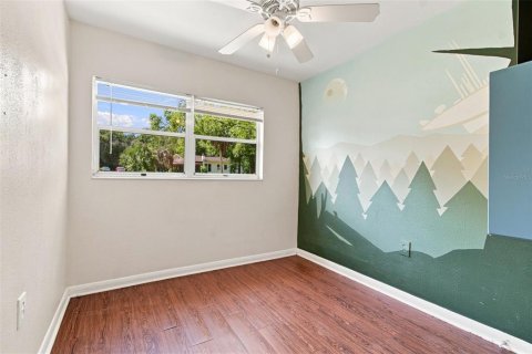 Casa en venta en Tampa, Florida, 4 dormitorios, 121.33 m2 № 2330052 - foto 13