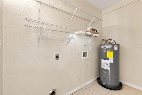 Casa en venta en Tampa, Florida, 4 dormitorios, 121.33 m2 № 2330052 - foto 21