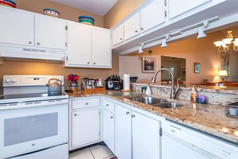 Condo in Venice, Florida, 2 bedrooms № 2100993 - photo 3