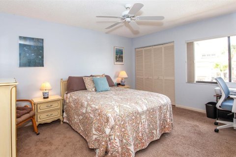Condo in Venice, Florida, 2 bedrooms № 2100993 - photo 9