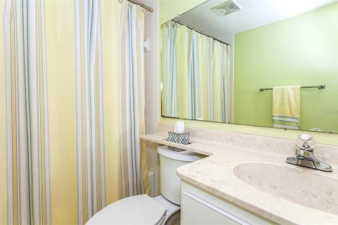 Condo in Venice, Florida, 2 bedrooms № 2100993 - photo 29