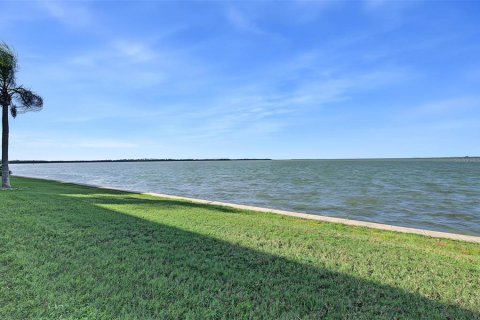 Condo in Dunedin, Florida, 2 bedrooms  № 2388596 - photo 21