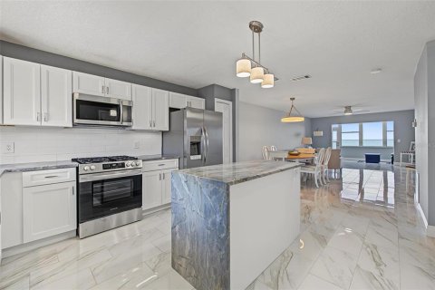 Condo in Dunedin, Florida, 2 bedrooms  № 2388596 - photo 4