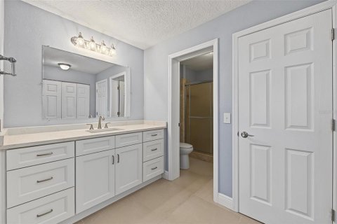 Condo in Dunedin, Florida, 2 bedrooms  № 2388596 - photo 16