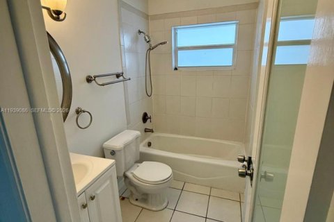 Copropriété à louer à Fort Lauderdale, Floride: 1 chambre, 63.17 m2 № 1996539 - photo 10