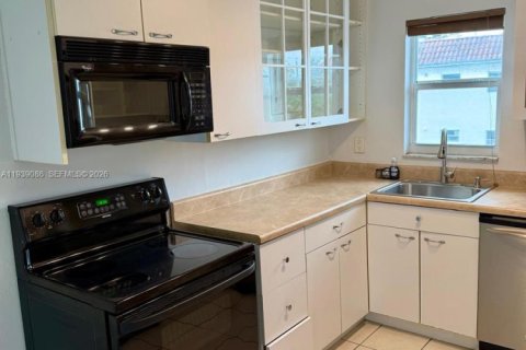 Copropriété à louer à Fort Lauderdale, Floride: 1 chambre, 63.17 m2 № 1996539 - photo 6