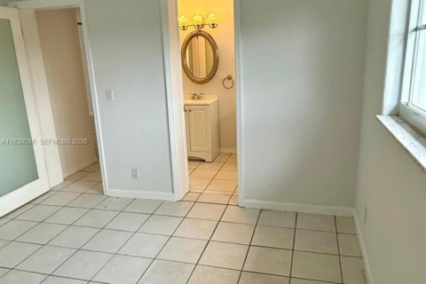 Copropriété à louer à Fort Lauderdale, Floride: 1 chambre, 63.17 m2 № 1996539 - photo 12