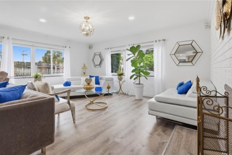 Condominio en venta en Deerfield Beach, Florida, 2 dormitorios, 144 m2 № 2084769 - foto 8