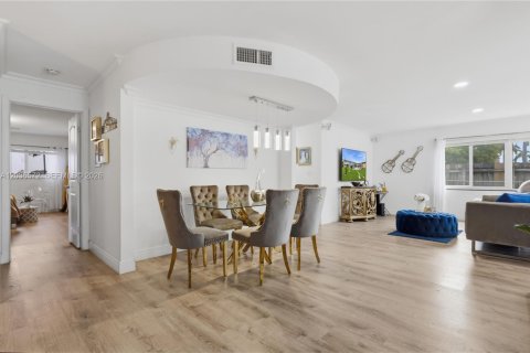 Condominio en venta en Deerfield Beach, Florida, 2 dormitorios, 144 m2 № 2084769 - foto 4