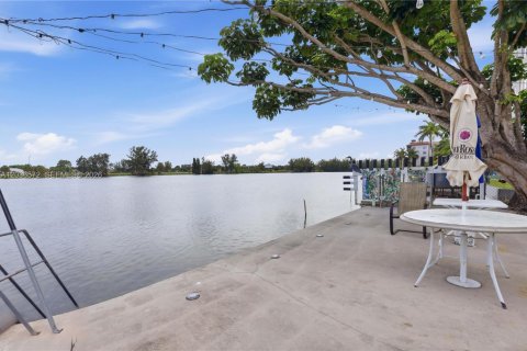 Condominio en venta en Deerfield Beach, Florida, 2 dormitorios, 144 m2 № 2084769 - foto 27