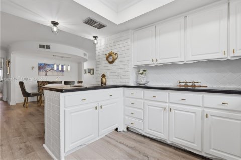 Condominio en venta en Deerfield Beach, Florida, 2 dormitorios, 144 m2 № 2084769 - foto 2