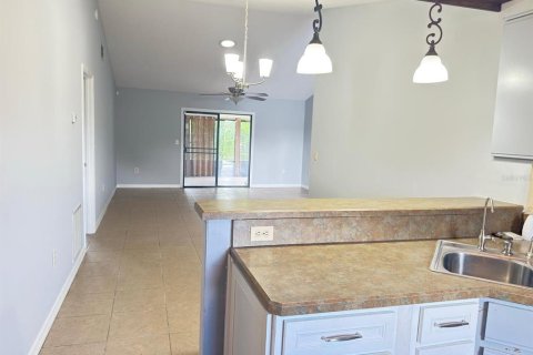 House in Kissimmee, Florida 3 bedrooms, 123.47 sq.m. № 1912454 - photo 10