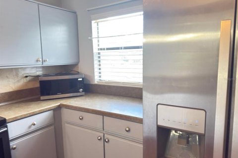 Casa en alquiler en Kissimmee, Florida, 3 dormitorios, 123.47 m2 № 1912454 - foto 14