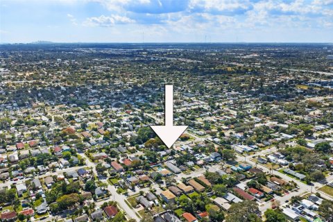 Купить виллу или дом в Холливуд, Флорида 3 спальни, 85.93м2, № 2020738 - фото 23