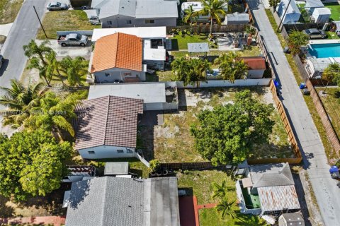 Купить виллу или дом в Холливуд, Флорида 3 спальни, 85.93м2, № 2020738 - фото 20