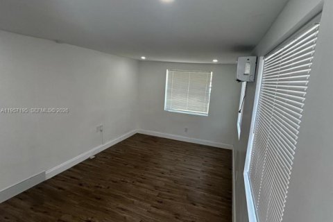 Купить виллу или дом в Холливуд, Флорида 3 спальни, 85.93м2, № 2020738 - фото 3