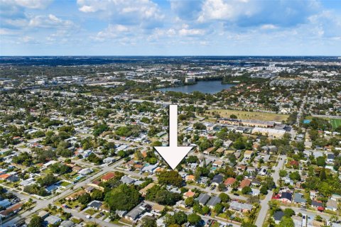 Купить виллу или дом в Холливуд, Флорида 3 спальни, 85.93м2, № 2020738 - фото 24