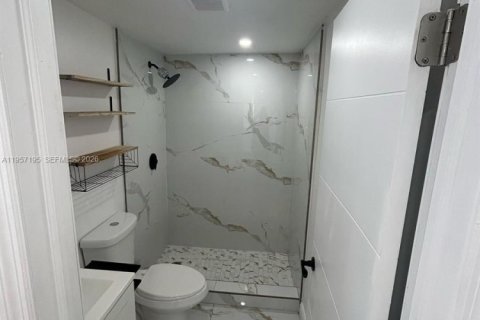 Купить виллу или дом в Холливуд, Флорида 3 спальни, 85.93м2, № 2020738 - фото 2