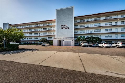 Condo in Pinellas Park, Florida, 2 bedrooms  № 2318635