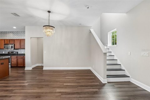 House in Wesley Chapel, Florida 4 bedrooms, 206.06 sq.m. № 2198207 - photo 7