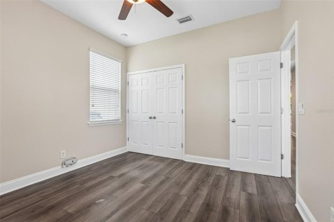 House in Wesley Chapel, Florida 4 bedrooms, 206.06 sq.m. № 2198207 - photo 16