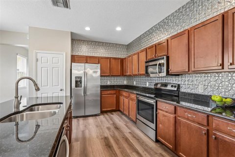 House in Wesley Chapel, Florida 4 bedrooms, 206.06 sq.m. № 2198207 - photo 13