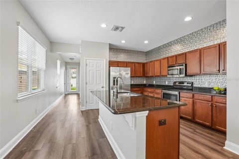 House in Wesley Chapel, Florida 4 bedrooms, 206.06 sq.m. № 2198207 - photo 9