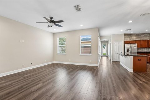 House in Wesley Chapel, Florida 4 bedrooms, 206.06 sq.m. № 2198207 - photo 11