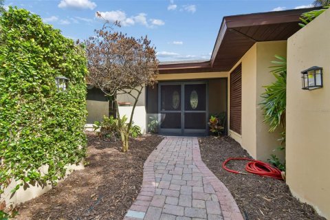Casa en venta en Lakeland, Florida, 4 dormitorios, 350.8 m2 № 2115006 - foto 7