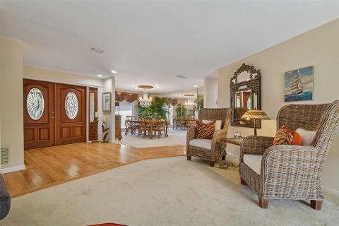 Casa en venta en Lakeland, Florida, 4 dormitorios, 350.8 m2 № 2115006 - foto 13
